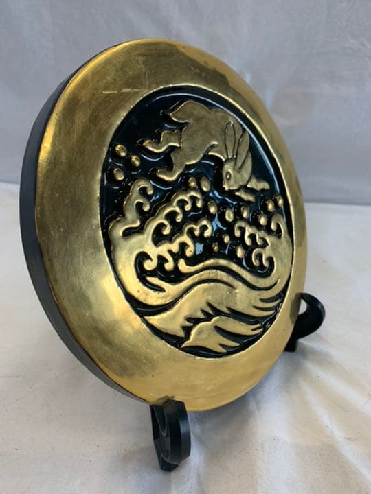 丸に波兎 金焼物 家紋