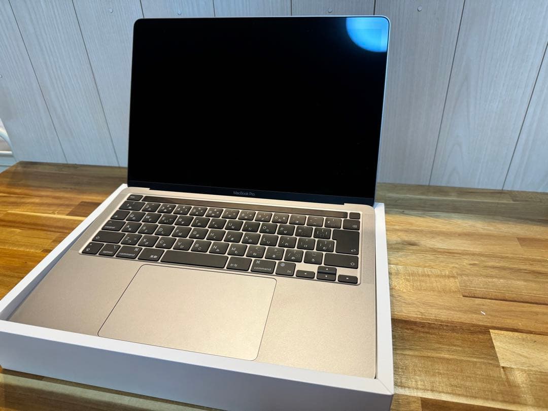 MacBook Pro シルバー 本体 充電器付き