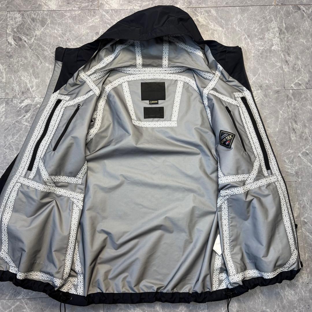 美品　ホワイトマウンテニアリング　マウンテンパーカー　ゴアテックス　黒　メンズ