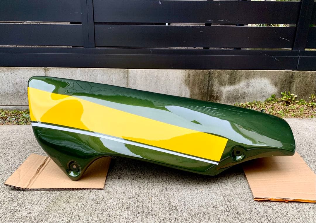 おひとつ限り！ Z900RS アンダーカウル キャンディトーングリーン 社外品