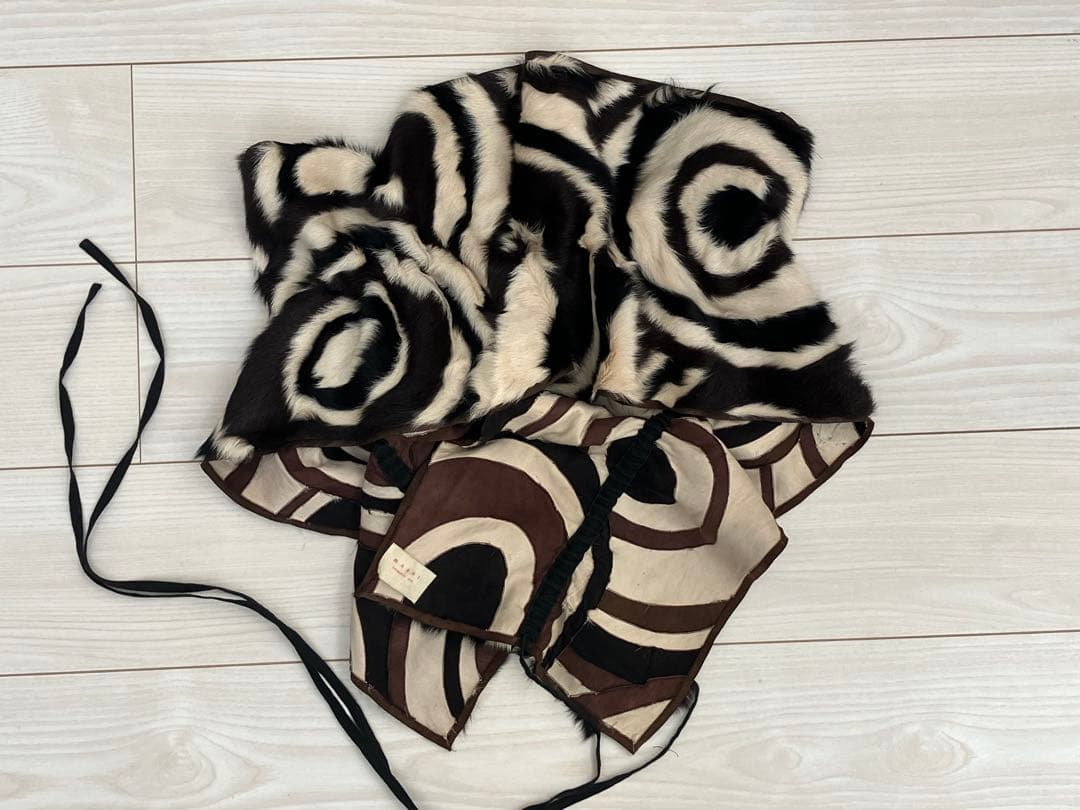 MARNI 円形模様 ファーショール