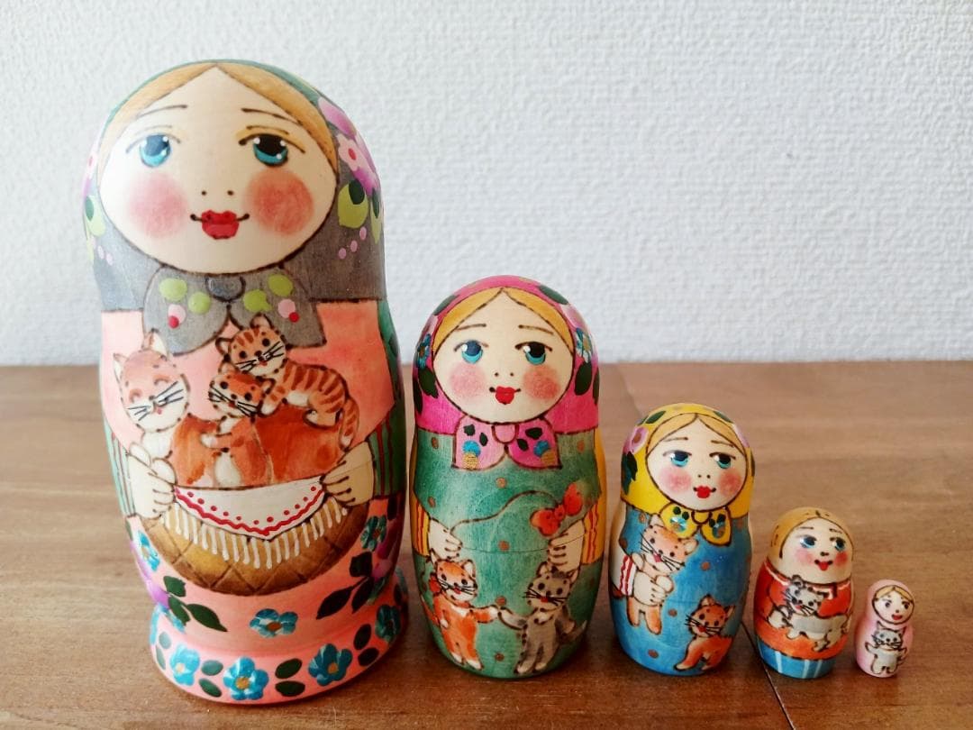【LYH058】 北欧ロシア雑貨、マトリョーシカ【3匹の猫】リューバ作