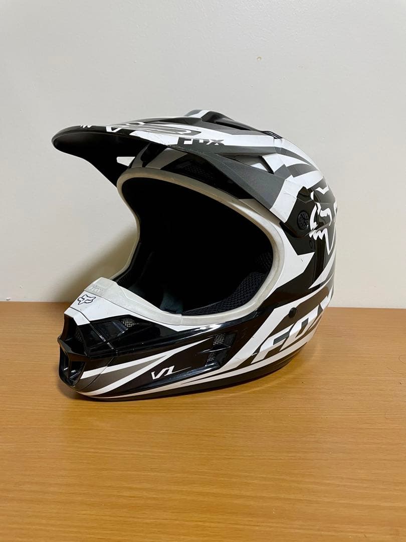 FOXヘルメットV1
