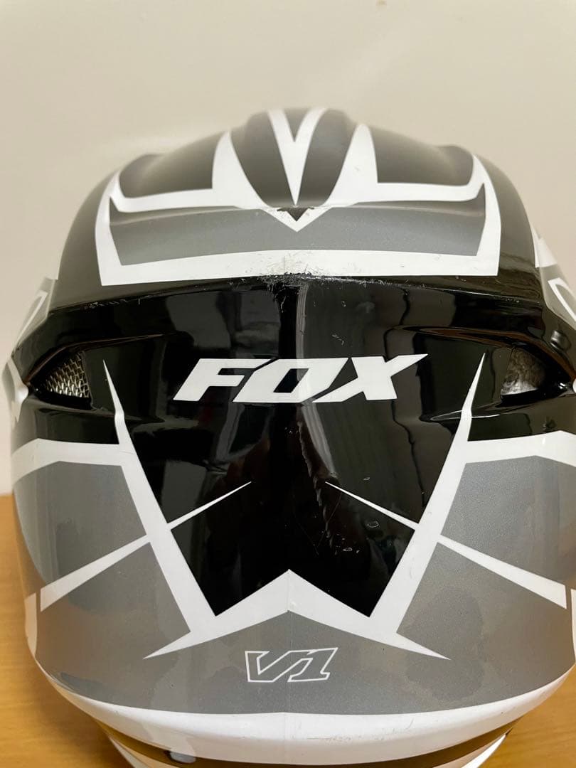 FOXヘルメットV1