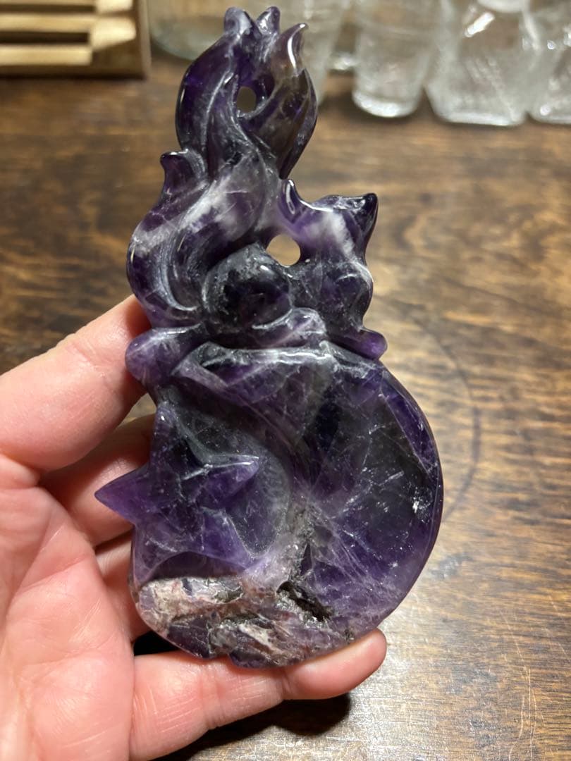 九尾　九尾の狐　カービング　ドリームアメジスト　ドリアメ　月　星　天然石