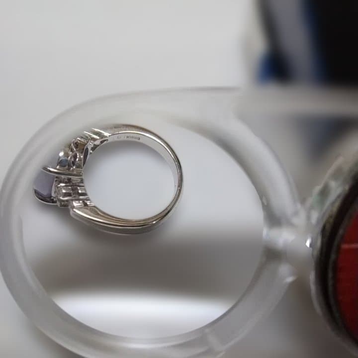 ラベンダー色のジェイド 翡翠k18WG リング 、メレダイヤモンド