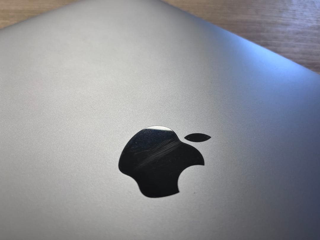 2016 MacBook Pro 13 i7 16GB 1TB ジャンク