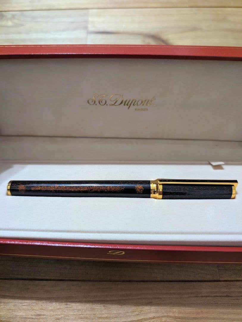 S.T.Dupont クラシック　ボールペン（レアモデル）中国漆