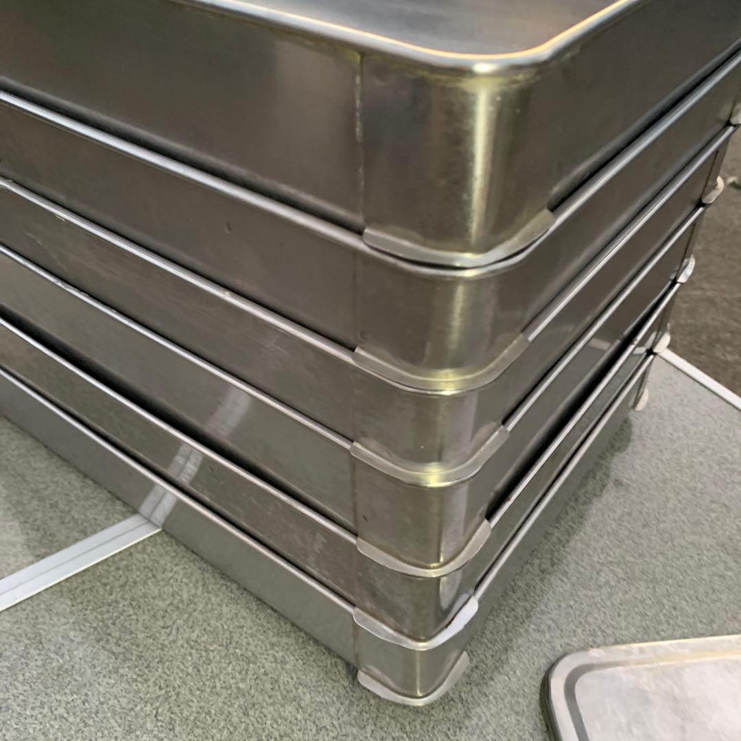 【餃子バット】6段　ステンレス製　中古　スタッキング式　収納ケース　　フタ