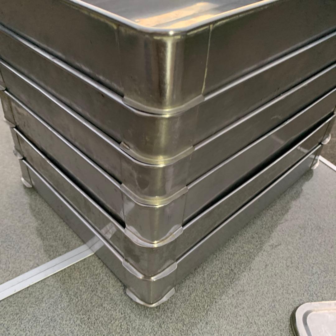 【餃子バット】6段　ステンレス製　中古　スタッキング式　収納ケース　　フタ