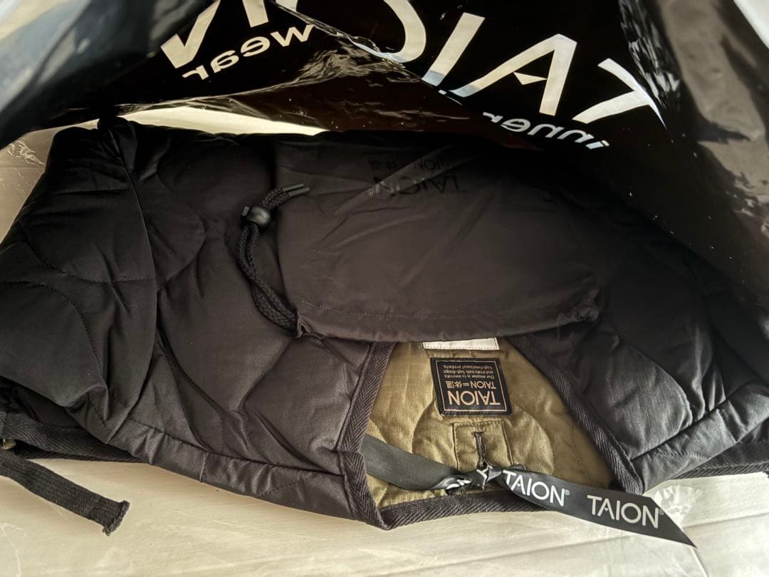 新品タグ付きTAION インナーダウンジャケット