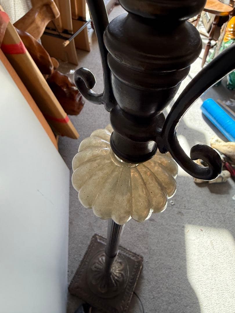 イタリア製 クラシック フロアスタンドランプ 鋳物調×ガラス装飾 151.5cm