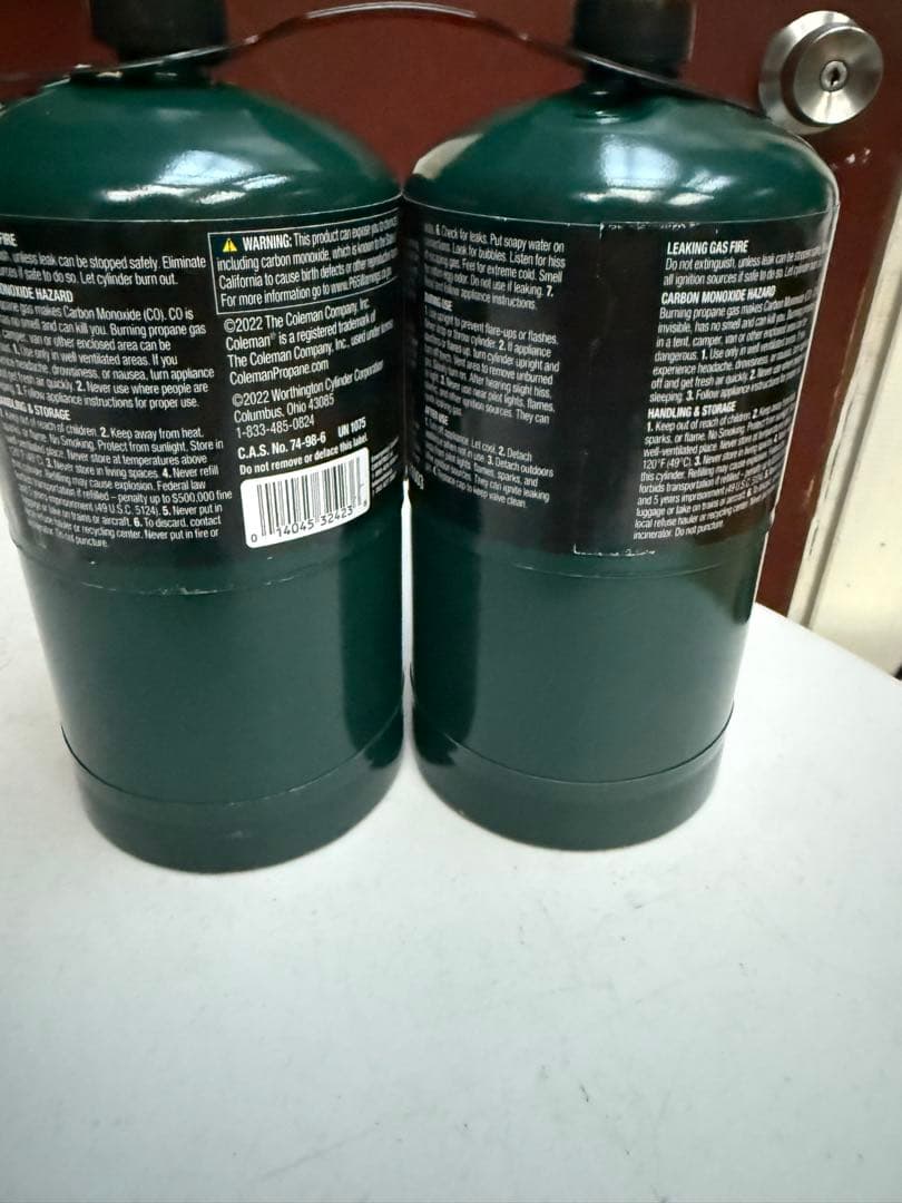 プロパンガス US コールマン キャンプ アメリカ ガス缶　2本セット　満タン