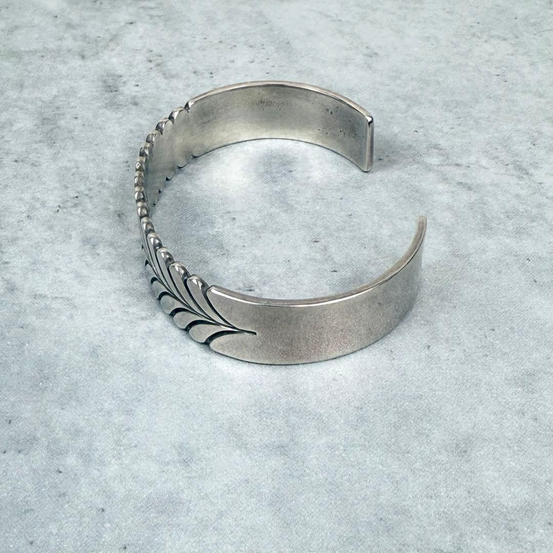 スティーブイエローホース　スタンプワーク リーフバングル NAVAJO ナバホ