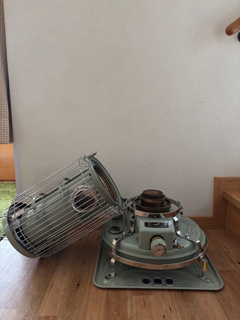 【送料無料】アラジン 石油ストーブ BF3902