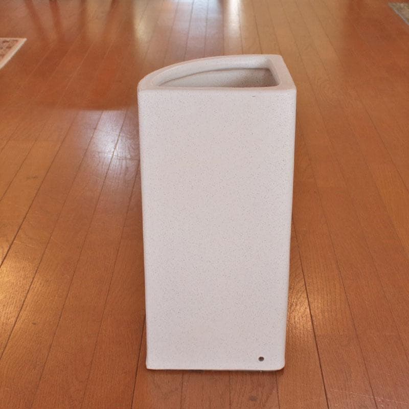 信楽焼の傘立て 扇形 白 黒 陶器製 和 焼き物 モダン 340-224