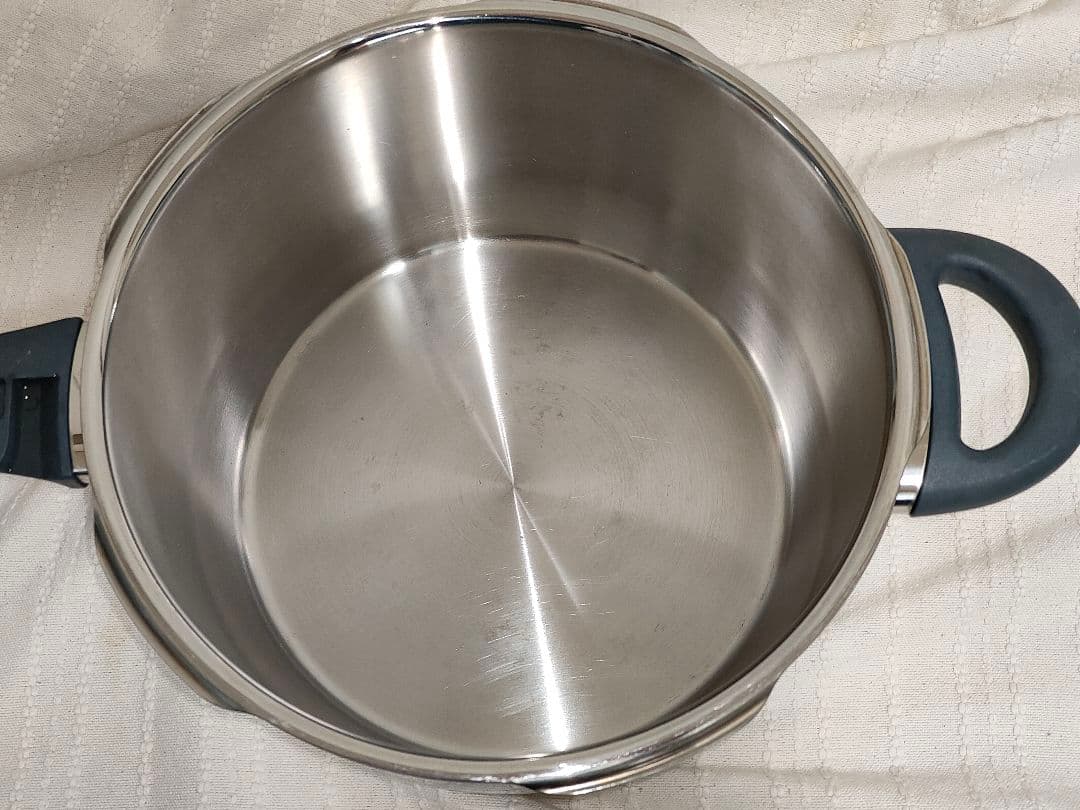 WMF PERFECT PLUS ステンレス圧力鍋4.5L⚠パッキン無し商品