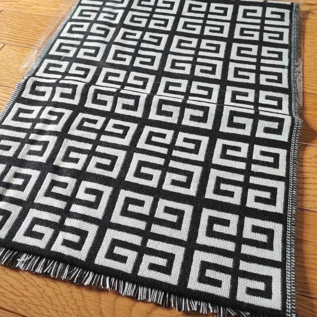kuai　GIVENCHY 幾何学模様 マフラー 100%ウール　ブラック