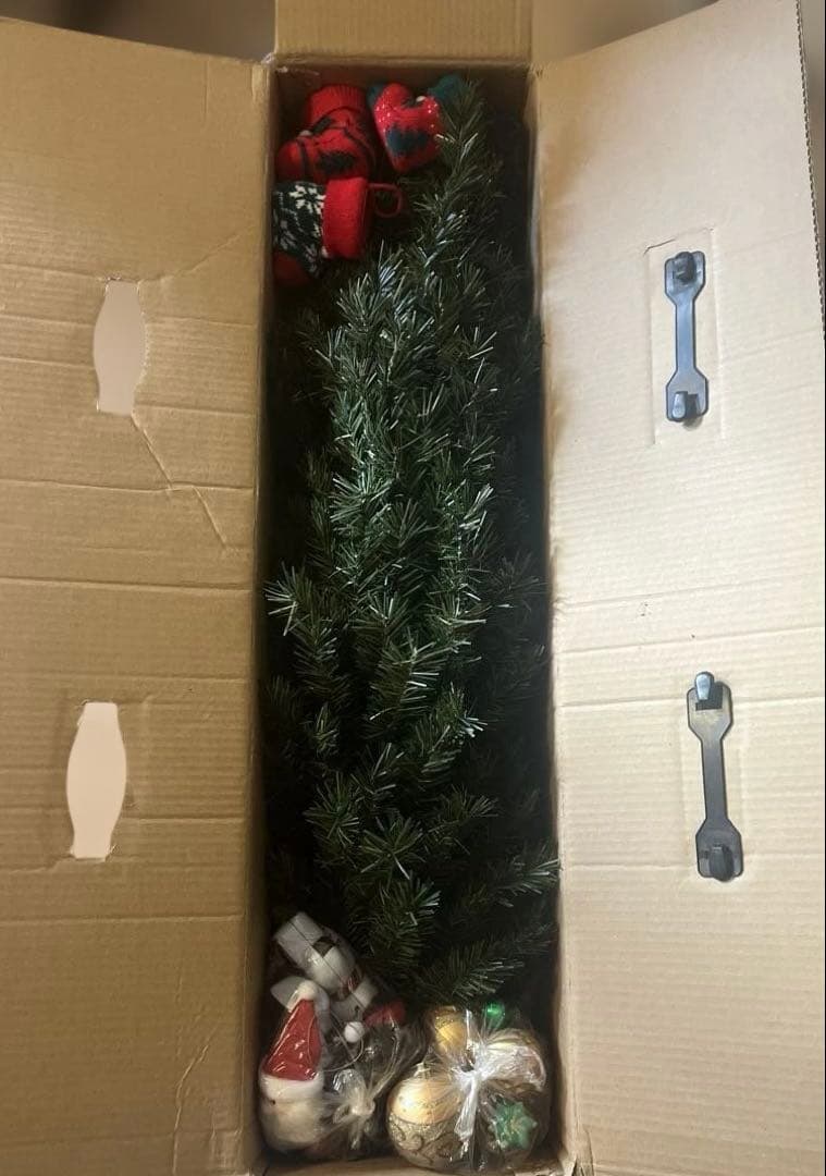 クリスマスツリー　東急ハンズ　150cm LEDライト　オーナメント付き