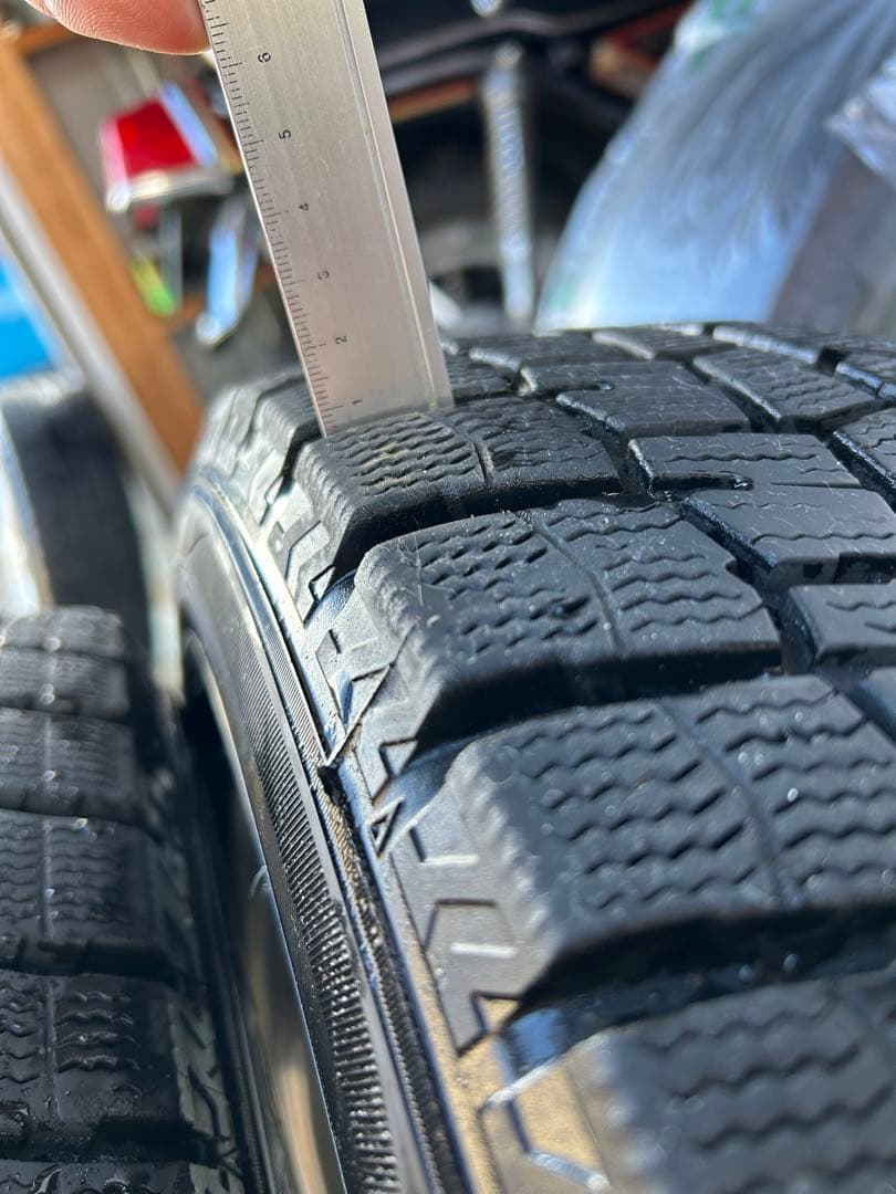 DUNLOP スタッドレスタイヤ 185/65R15 4本セット
