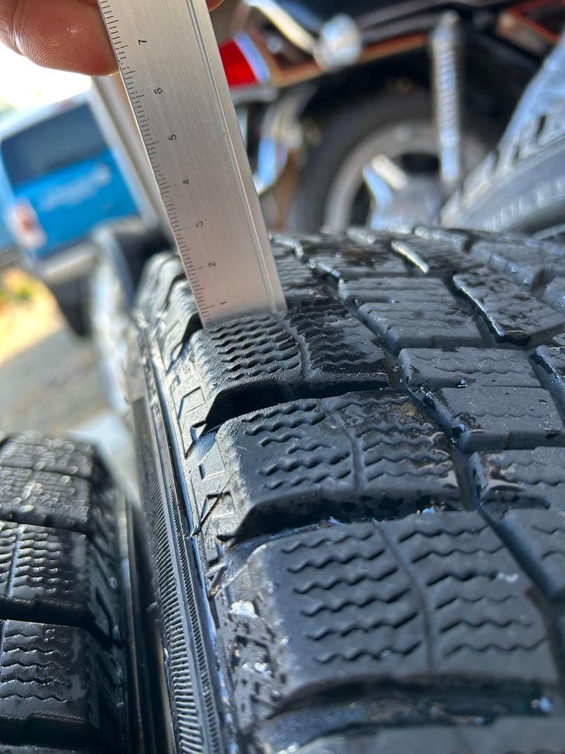 DUNLOP スタッドレスタイヤ 185/65R15 4本セット