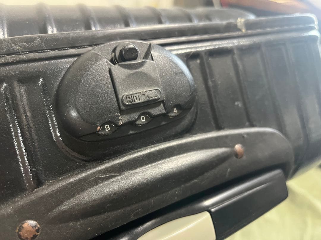 RIMOWA ブラック キャリーケース サルサ　廃盤