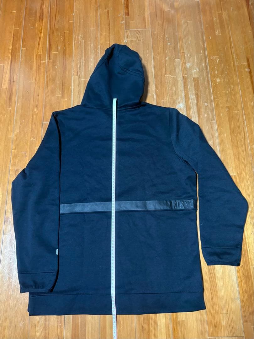 フーデッドパーカー