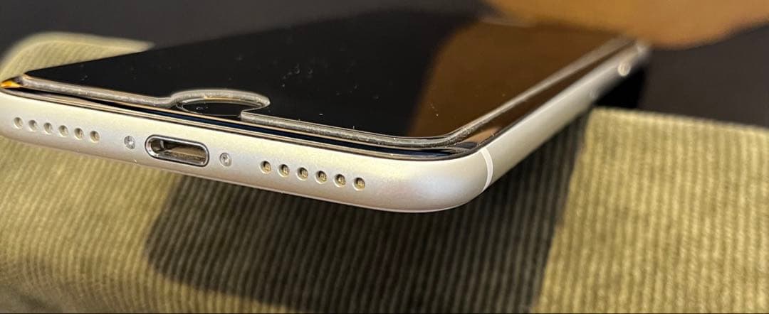 iPhone SE 第2世代 64GB