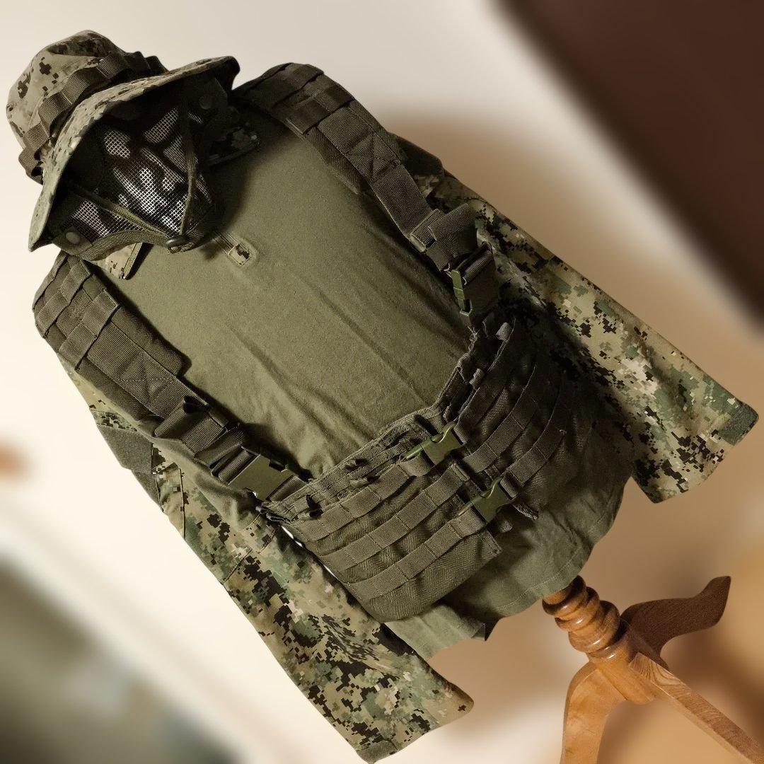 1 海軍装備一式　aor2迷彩　デジカモ　crye g3　戦闘服　ベスト　ベルト