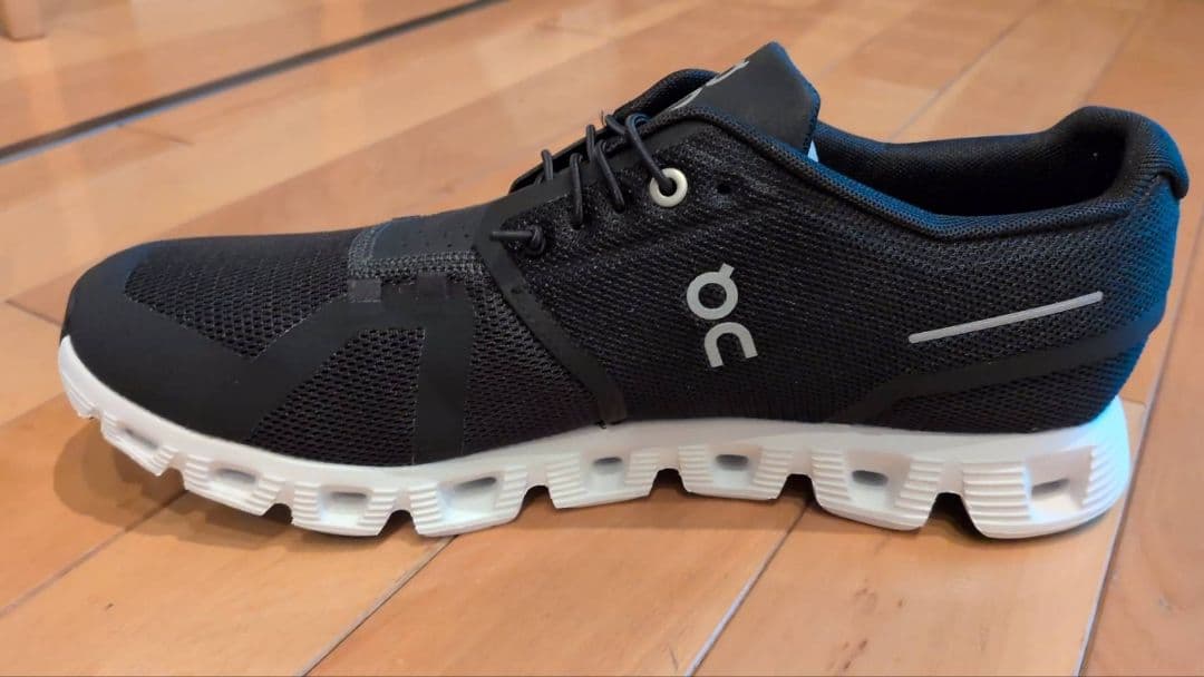 On Cloud5 ブラック スニーカー