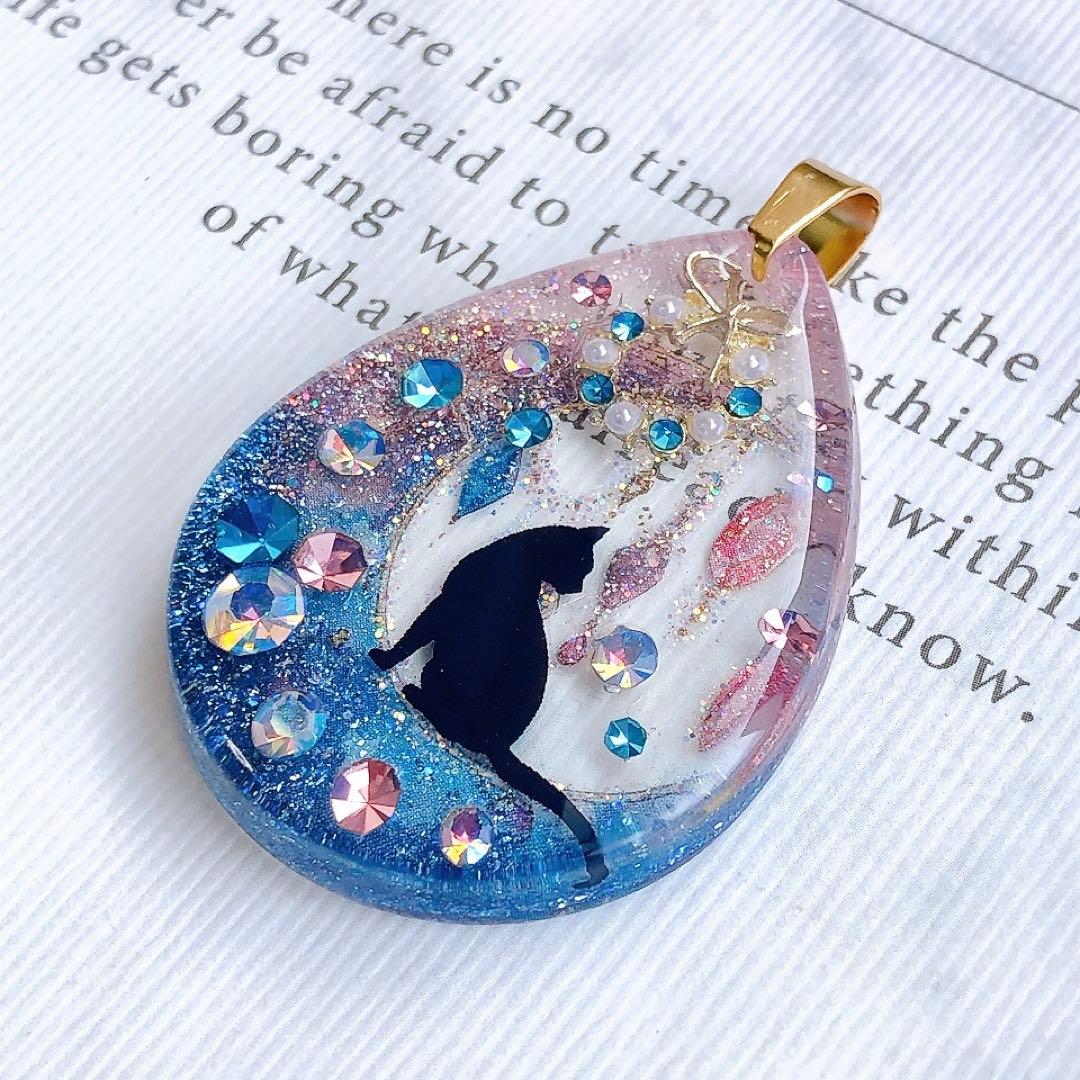 同梱値引100円❤️No.2392 レジン ペンダントトップ 猫 ネコ ねこ ♡