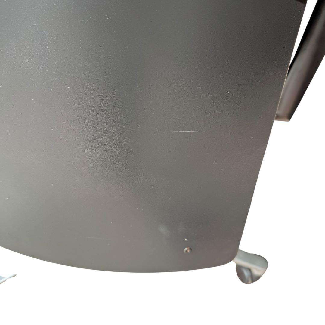 HR703 Fritz Hansen Flowフリッツハンセン　レザーチェア