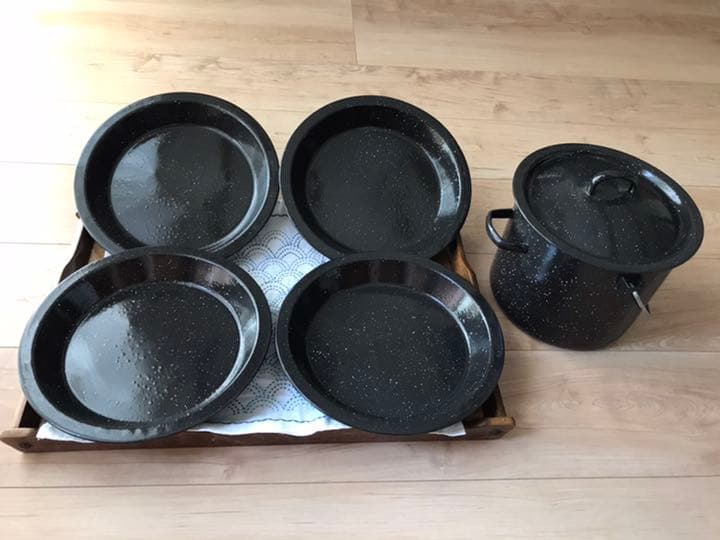 USAアンティーク　アウトドアポット＆プレート4枚