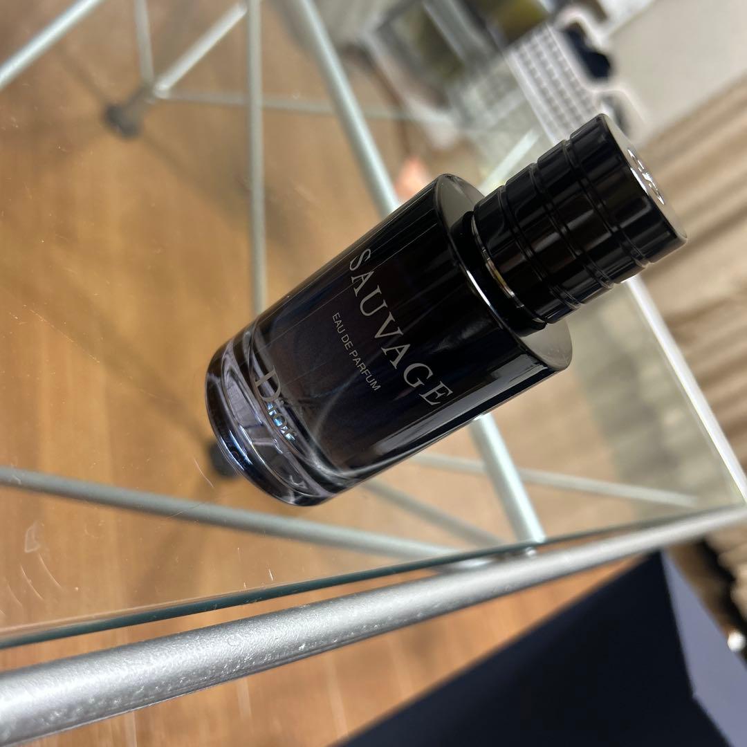 DIOR ソヴァージュ　オードパルファン　新古品　60ml