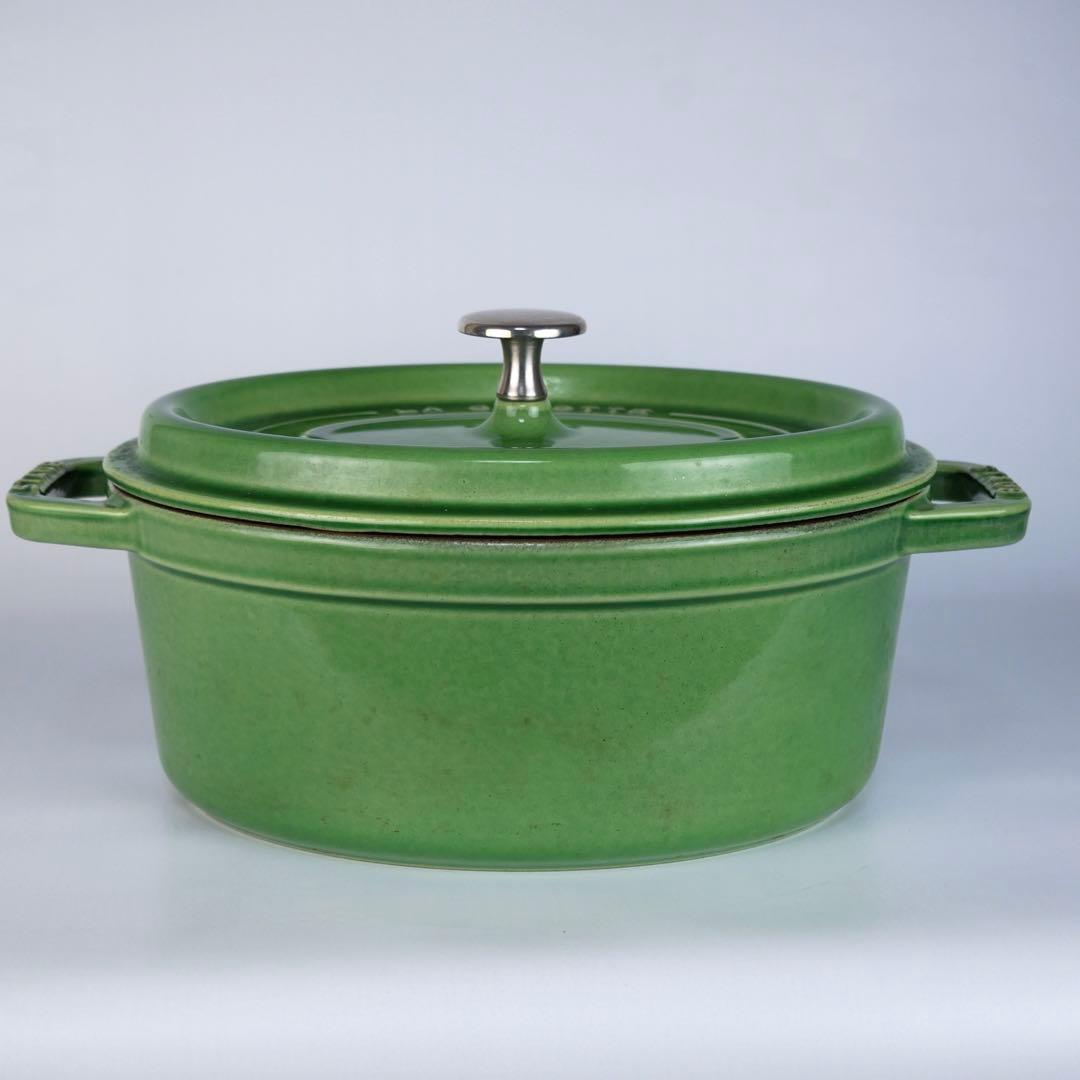 STAUB ✨ストウブ ピコ・ココット オーバル 23 希少カラー　アボカド