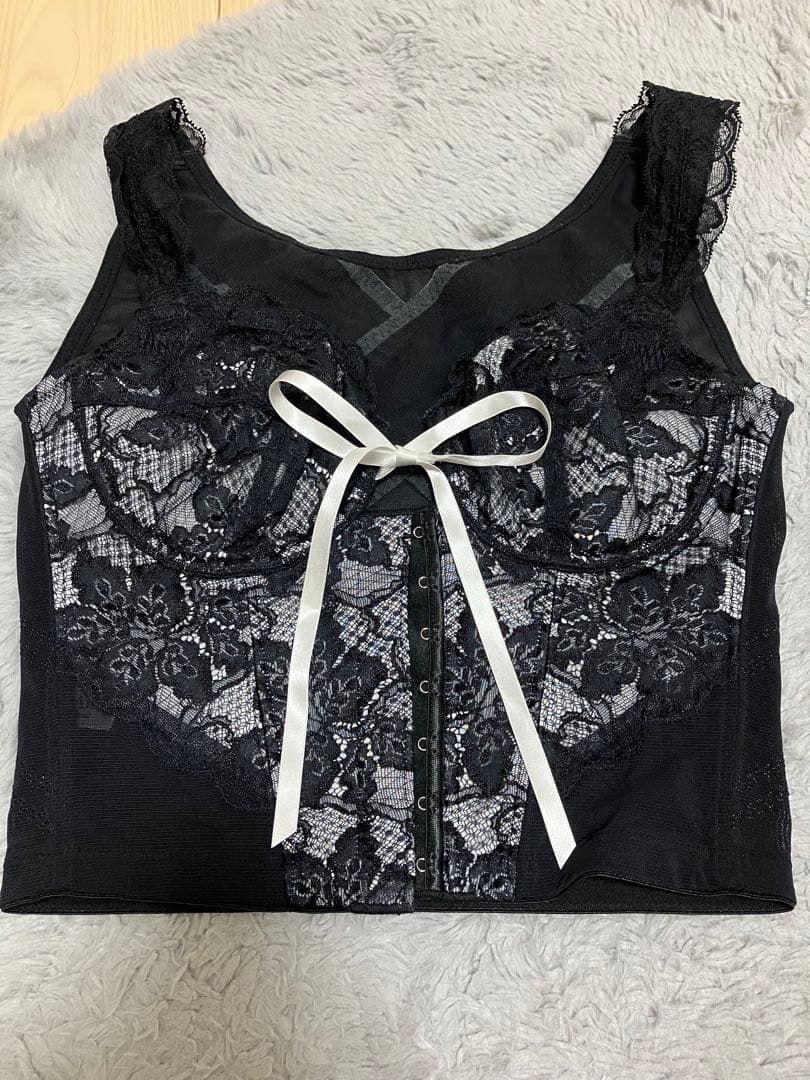 グラント・イーワンズ 補正下着