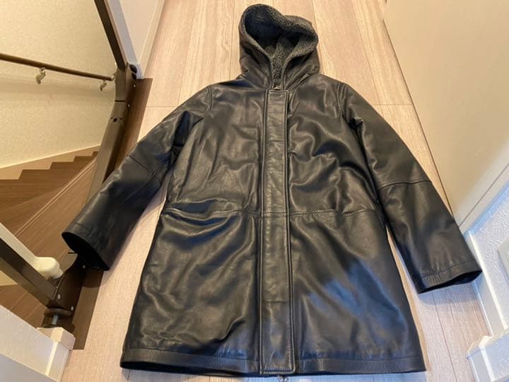 新品yooxイタリア製ラムスキン羊革フードコート本革コート革ジャンレディースM
