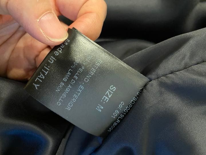 新品yooxイタリア製ラムスキン羊革フードコート本革コート革ジャンレディースM