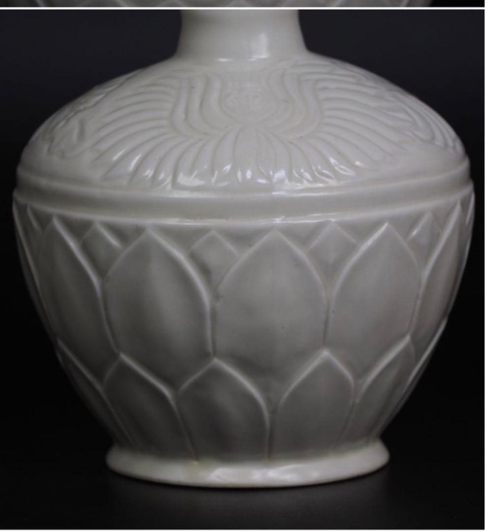 送料無料　定州白磁陰刻蓮弁花瓶　中国古玩