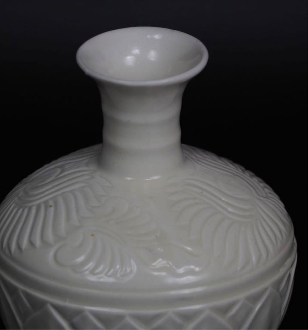送料無料　定州白磁陰刻蓮弁花瓶　中国古玩