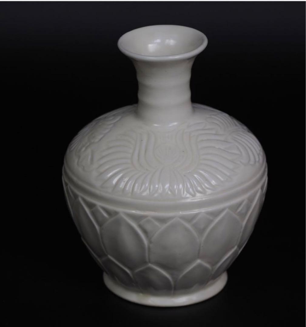 送料無料　定州白磁陰刻蓮弁花瓶　中国古玩