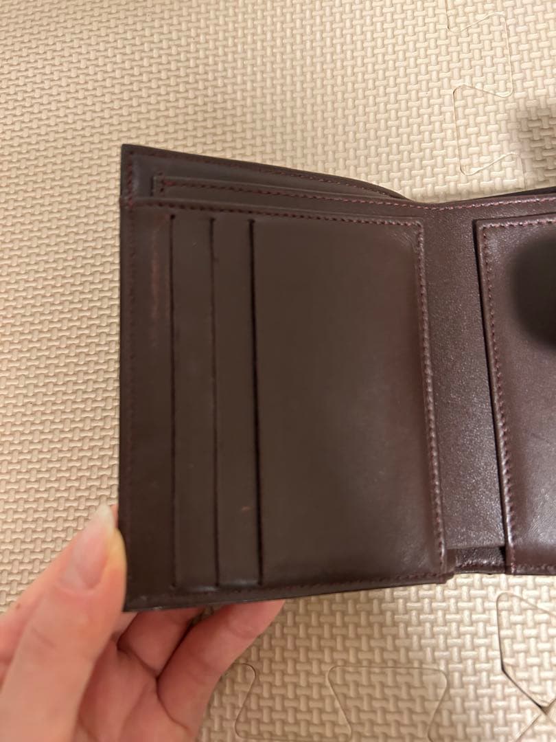 シャネル　二つ折り財布　クラシック　ラムスキン