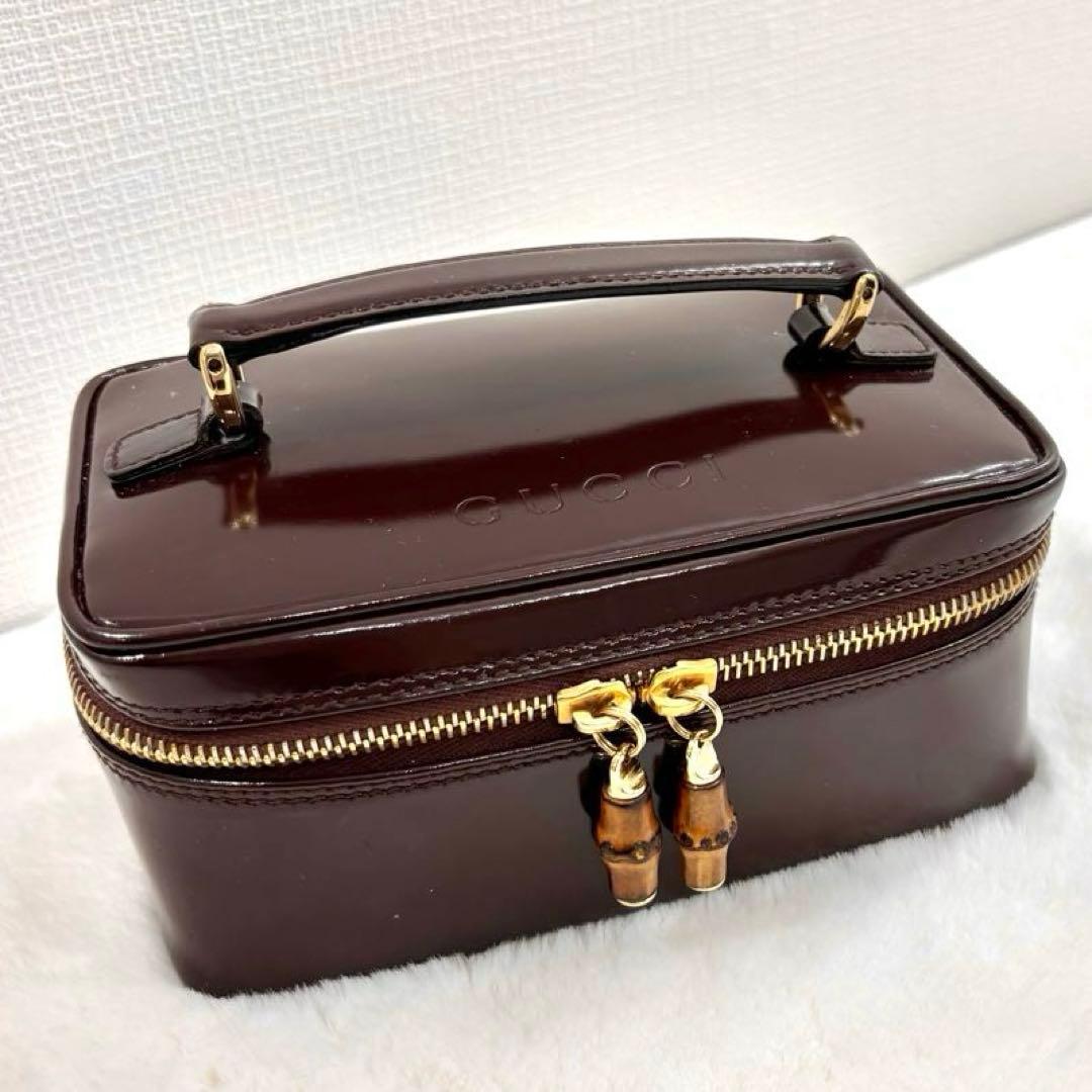 良品　グッチ　バニティバッグ　メイクバッグ　収納　エナメル　ロゴ　ブラウン