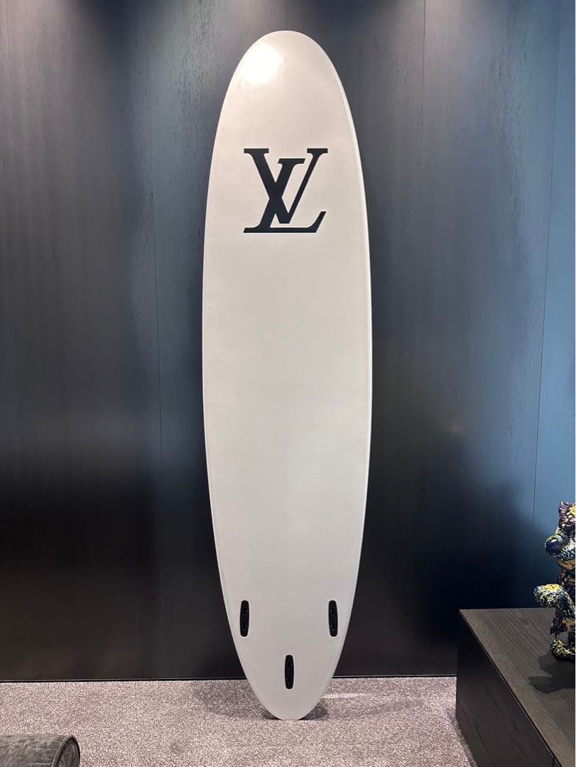 【激レア　世界に6個のみ】ルイ ヴィトン2018年春夏コレクション サーフボード
