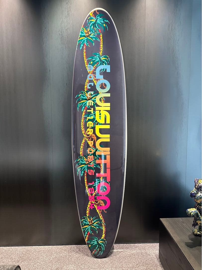 【激レア　世界に6個のみ】ルイ ヴィトン2018年春夏コレクション サーフボード