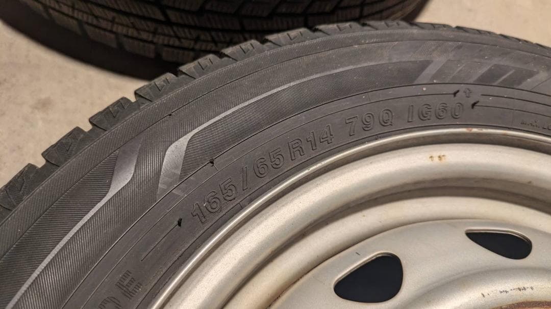 YOKOHAMA 165 65 14　2020年　軽自動車　スタッドレスタイヤ