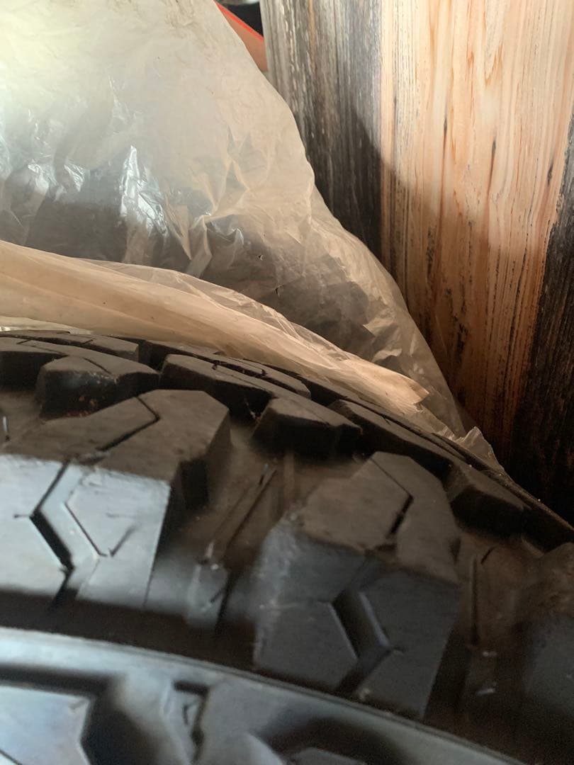 YOKOHAMA GEOLANDAR M/T 285/70R17 4本着払い必須