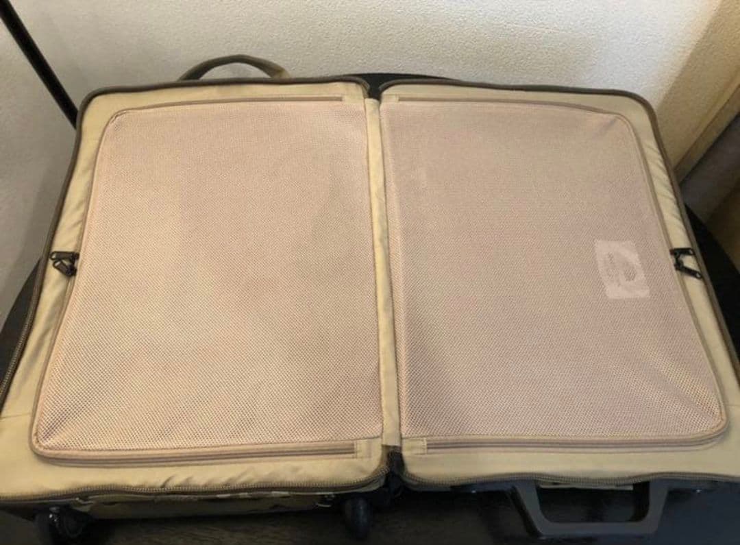 ノースフェイス シャトルローラー カモフラ 迷彩