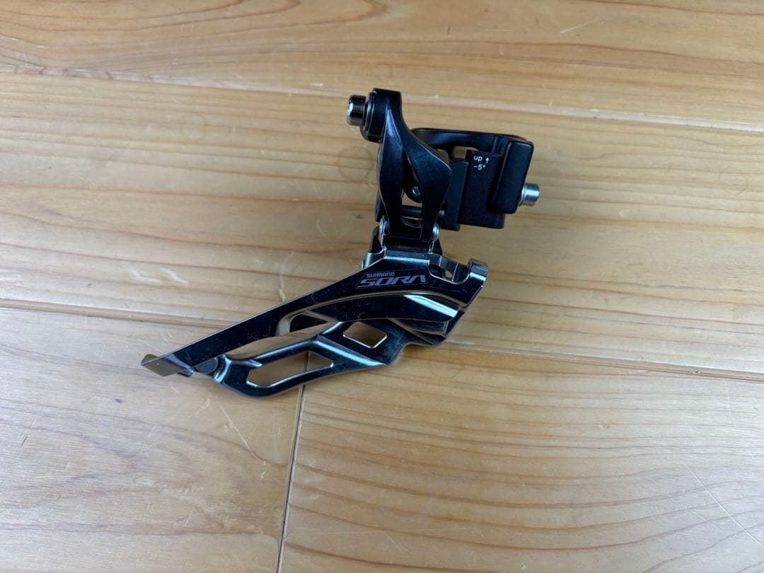 シマノ　アリビオ、ソラ混成 クランクセット