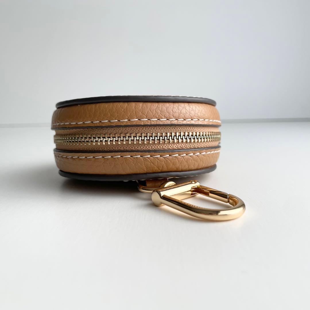 トリーバーチ キーホルダー ポーチ 小物入れ レザー ロゴ テア 新品